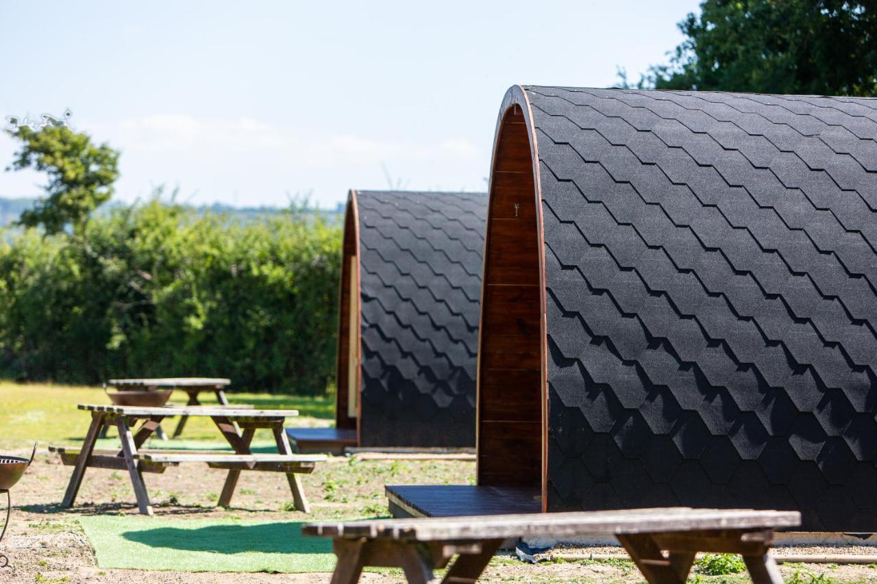 The Woolpack Glamping Ξενοδοχείο Μέιντστοουν Εξωτερικό φωτογραφία