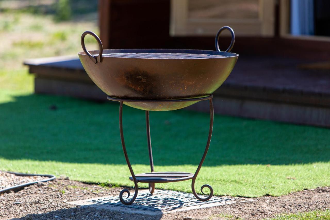 The Woolpack Glamping Ξενοδοχείο Μέιντστοουν Εξωτερικό φωτογραφία